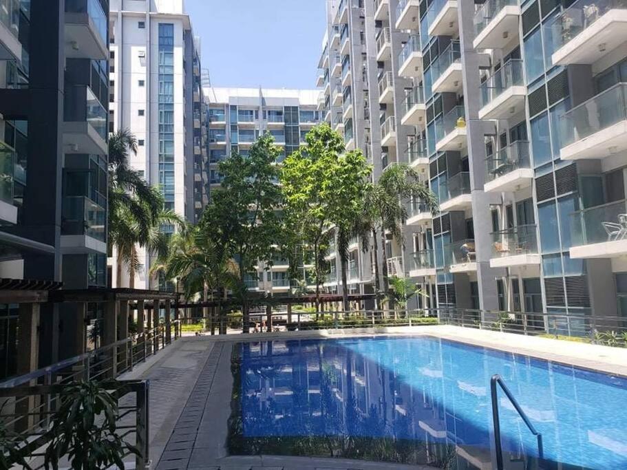Lovely 2 Bed Room Condo Infront Of Naia Terminal 3 Manila Exterior photo