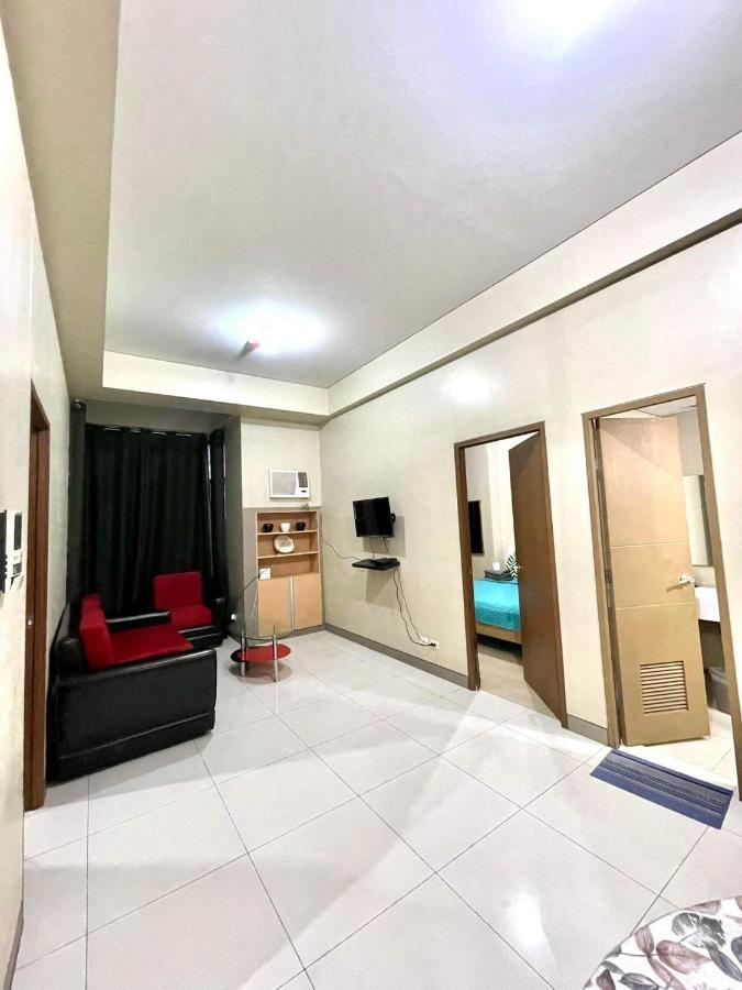 Lovely 2 Bed Room Condo Infront Of Naia Terminal 3 Manila Exterior photo